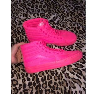 Hot pink high top vans ✨
